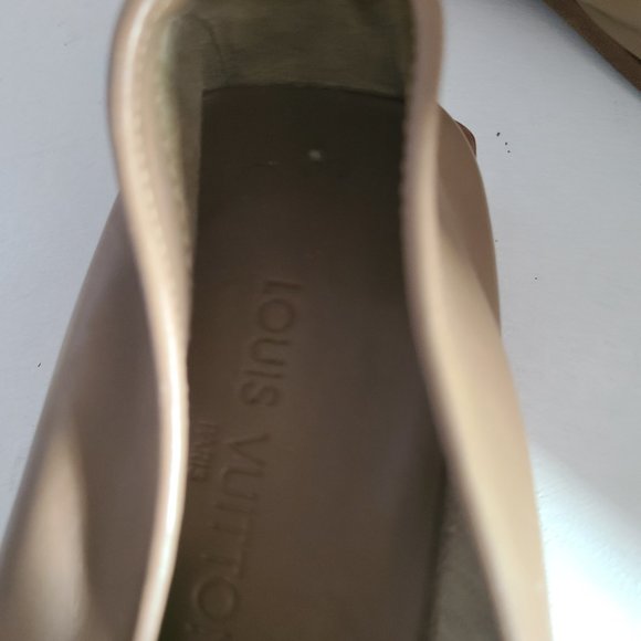 Men Louis Vuitton loafer - Picture 2 of 3